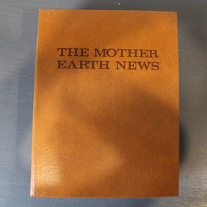 Binder of The Mother Earth News Magazines- Volumes 45- 51 (6 of 13)